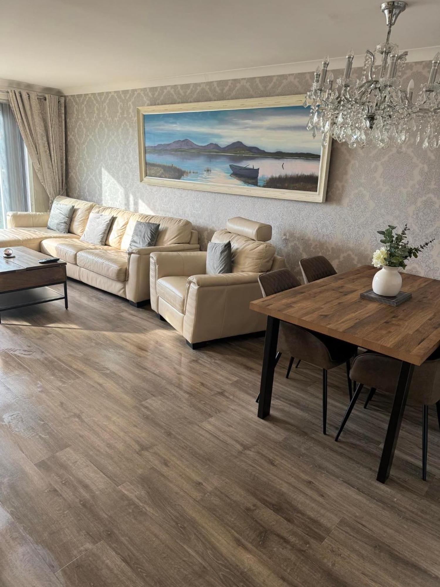Largs Sea Front, Modern Apartment 客房 照片